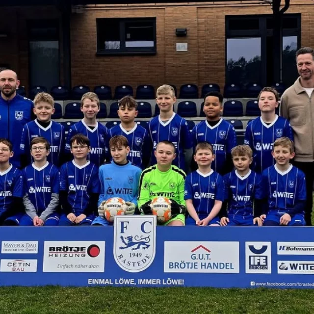 ? Frische Trikots für die D4 des @fc_rastede_1949 ! ⚽ Ein großes Dankeschön an Norbert Bankowsky, der als WITTE-Mitarbe...